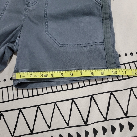 Spanx Twill Shorts 6" with Pockets Hazy Blue Grey Size XS - Picture 9 of 13